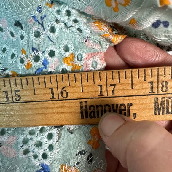 Laia women’s ruffles off shoulder eyelet mint green crop embroidered Bahamian - Picture 6 of 7